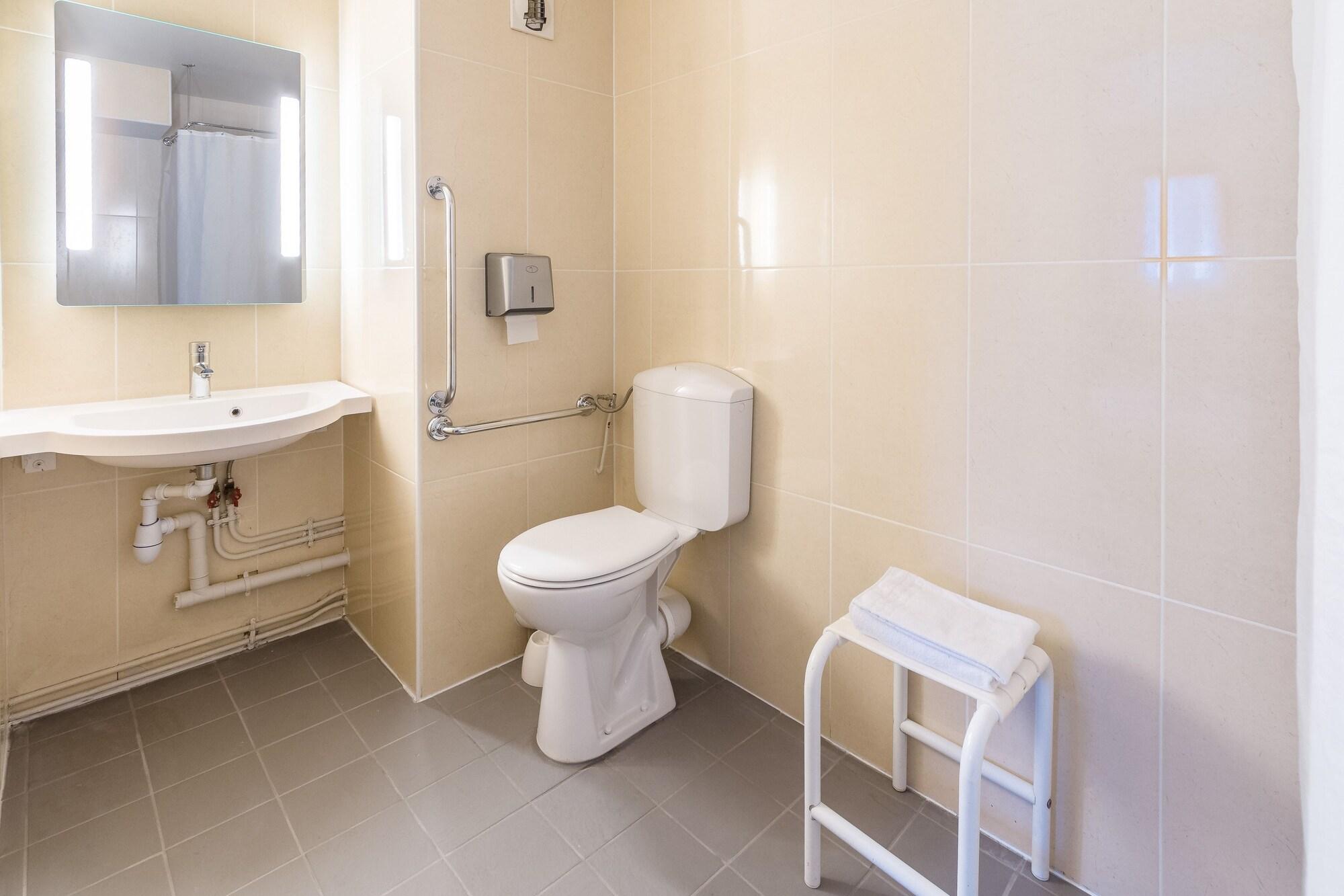 B&B Hotel Villeneuve Loubet Plage Eksteriør billede